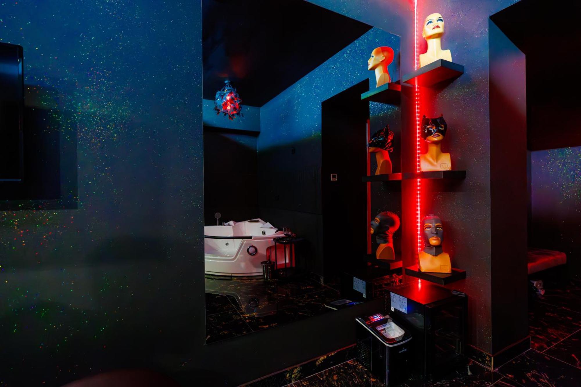 Romeo Nights - Love Rooms - Adults Only Bucureşti Eksteriør bilde